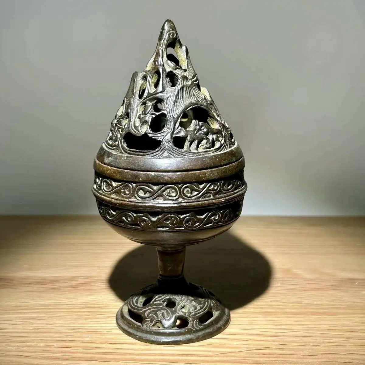 Zen hollow boshan mountain stove Incense Burner Statue for Tea Home Decor Ornaments