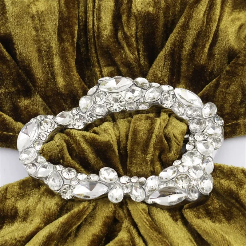 Mit Taillenausschnitt und Kristallschnalle, langes Abendkleid für Damen, Abschlussball und Gala, elegantes Neckholder-Kleid aus goldenem Samt