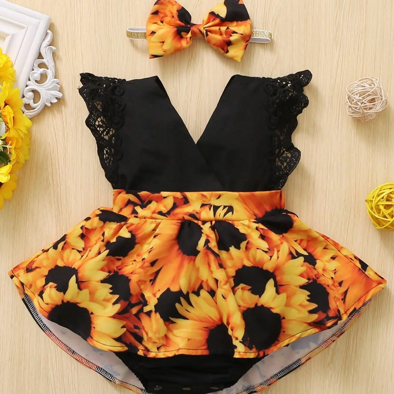 Baby girl black sleeveless lace stitching sunflower print ha-ha dress