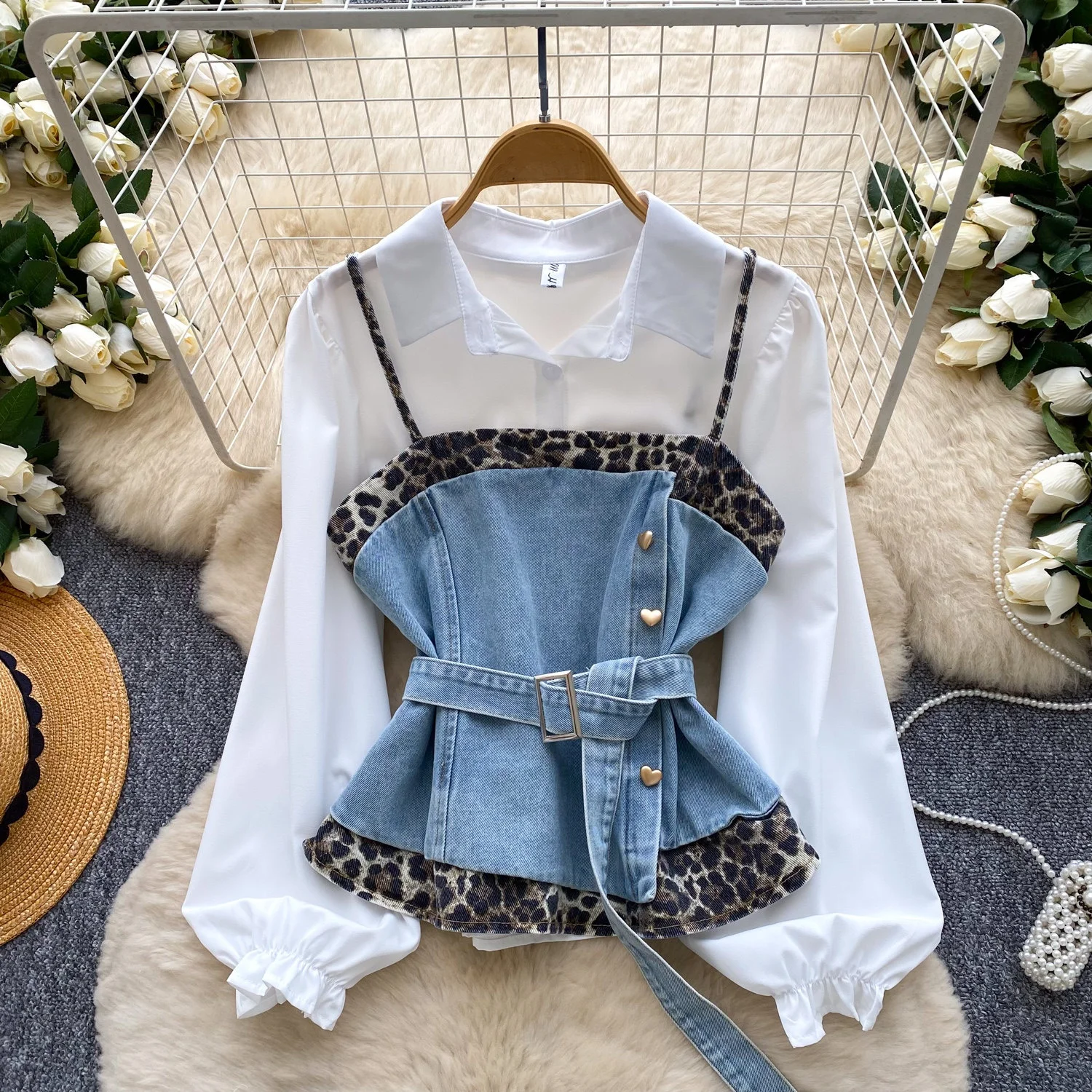 

Clothland Women Elegant Leopard Print Suit Long Sleeve Shirt With Denim Camis Female Retro Two Piece Set LA424