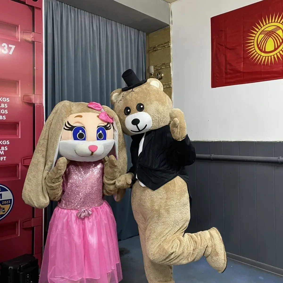 

Couple Bear Rabbit Cartoon Doll Dress Internet Celebrity Men's and Women's Doll Performance Mascot Costume