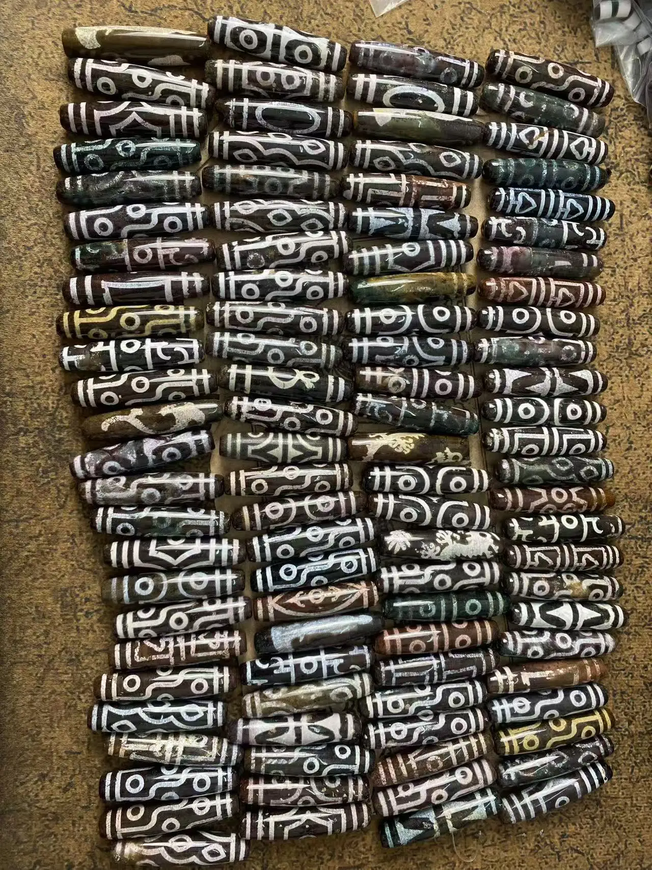 1pcs/lot 60mm Xiangxiong cinnabar agate Dzi bead weathered patina double tiger teeth multi-eye Ruyi and other loose beads