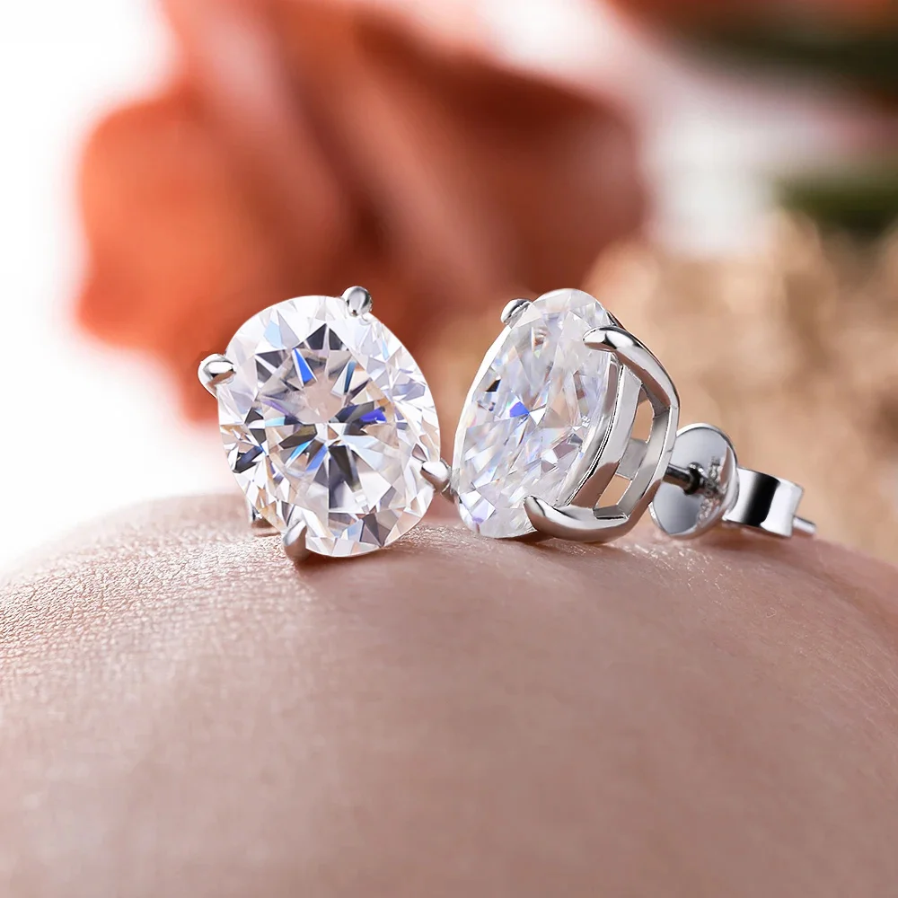 Thumbnail 2 - #86 Best Moissanite Earrings to Buy In 2026