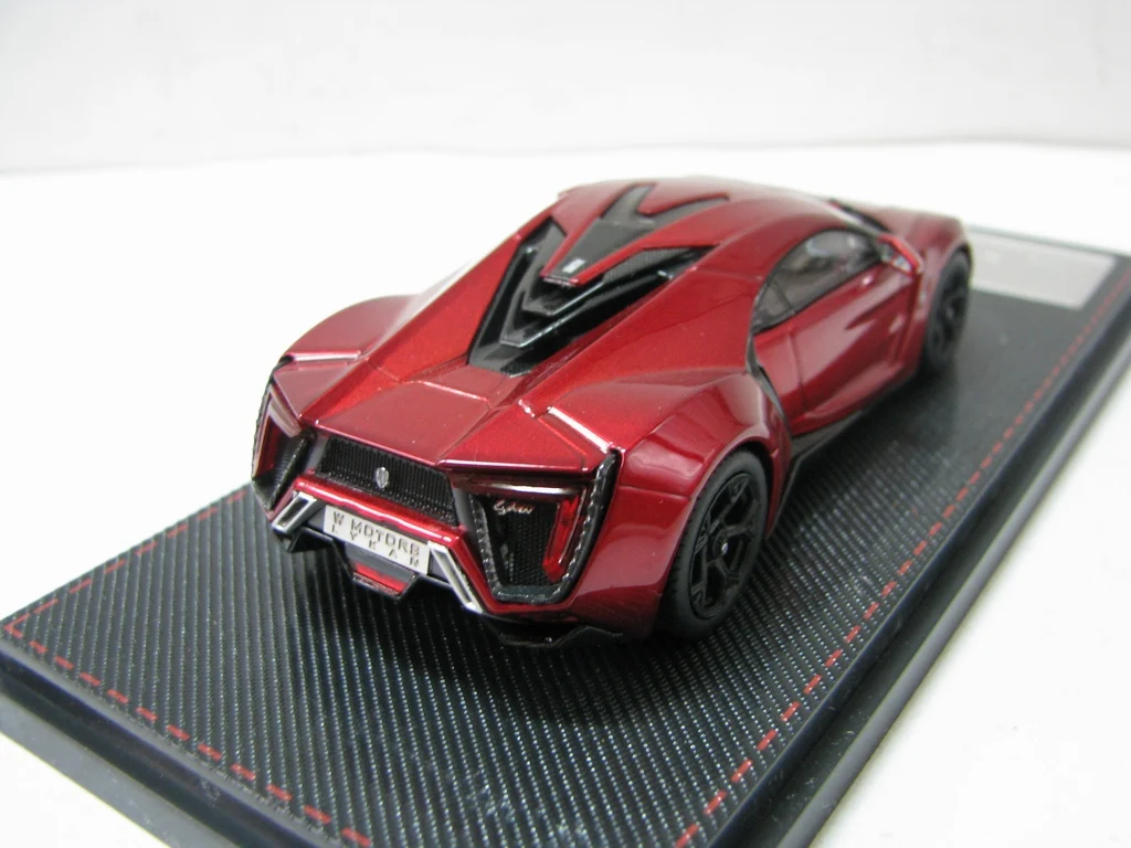 Odlewany model samochodu KENGFEI W MOTORS LYKAN HyperSport w skali 1:43, kolekcjonerski model ze stopu, zabawka, prezent, pamiątka, ozdoba do ekspozycji.