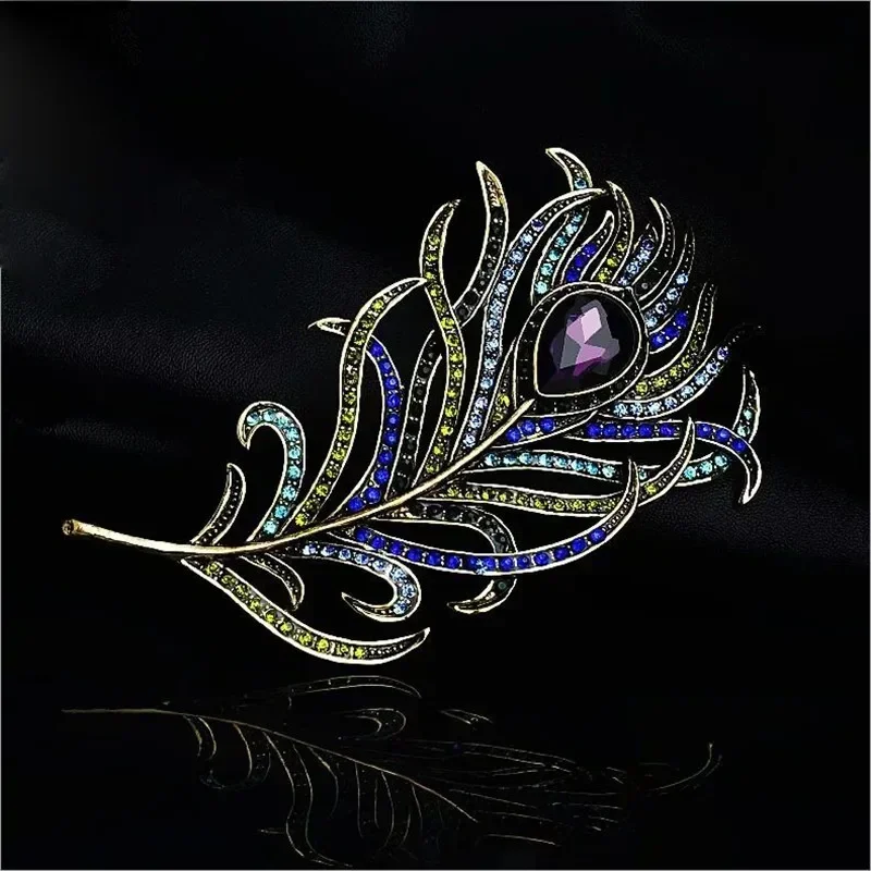 Peacock Feather Vintage Golden Multi-color Rhinestone Brooch Pins Fashion Accessories Jewelry Gifts