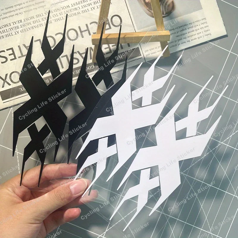 1PC 눈길을 끄는 홀로그램 레드 비닐 데칼 - 물병/노트북/휴대폰/자동차 장식을 위한 대담하고 창의적인 분위기