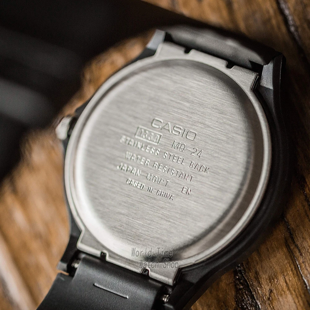 ساعة كاسيو كلاسيكية أنيقة بتصميم بسيط شاشة ديجيتال حركة كوارتز مقاومة للماء للرجال والنساء MQ-24-7B/7B2