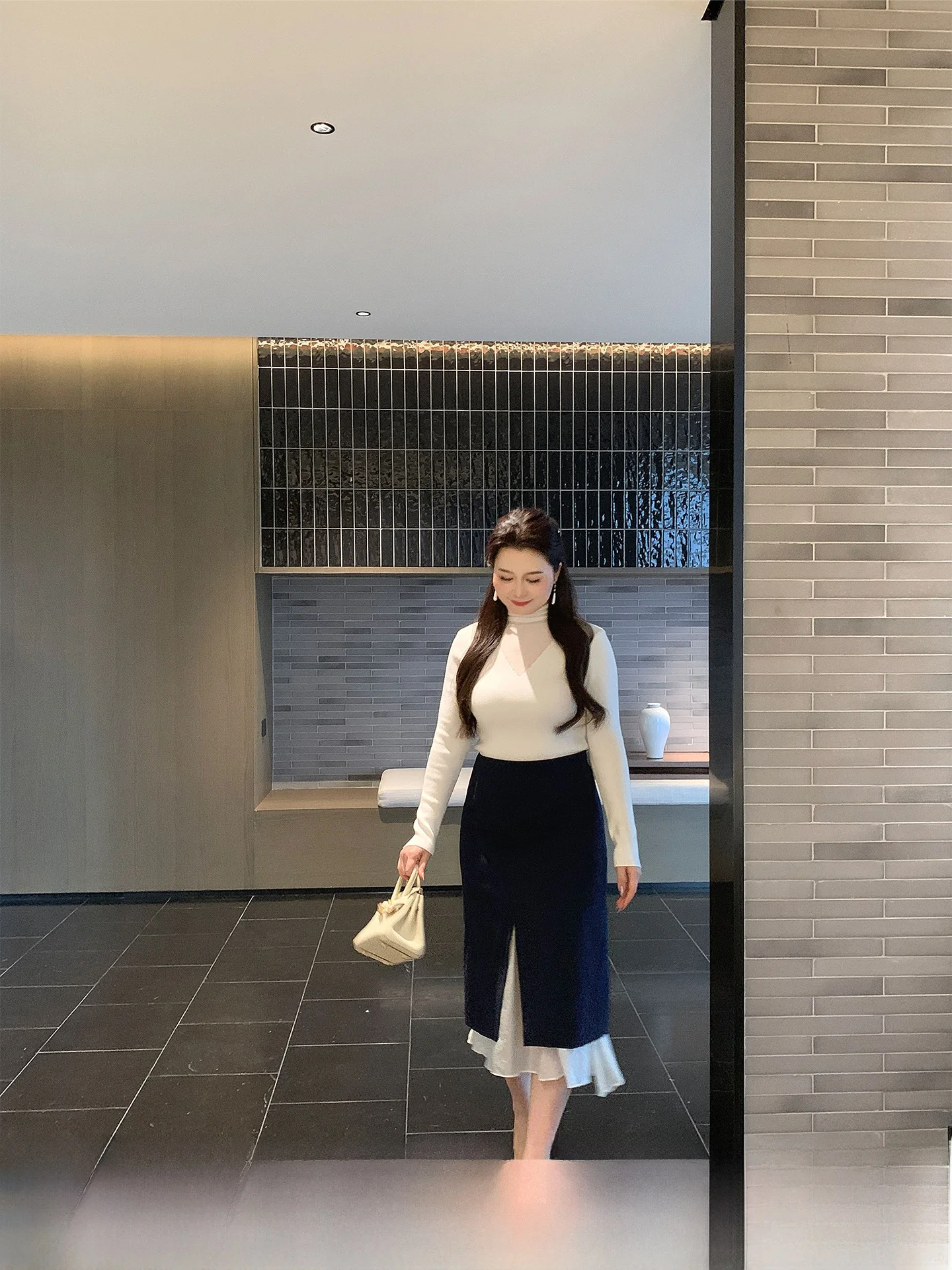 

Юбка миди А-силуэта большого размера, простой элегантный дизайн, новинка зимы, для офиса и повседневной носки, с высокой талией, асимметричный подол