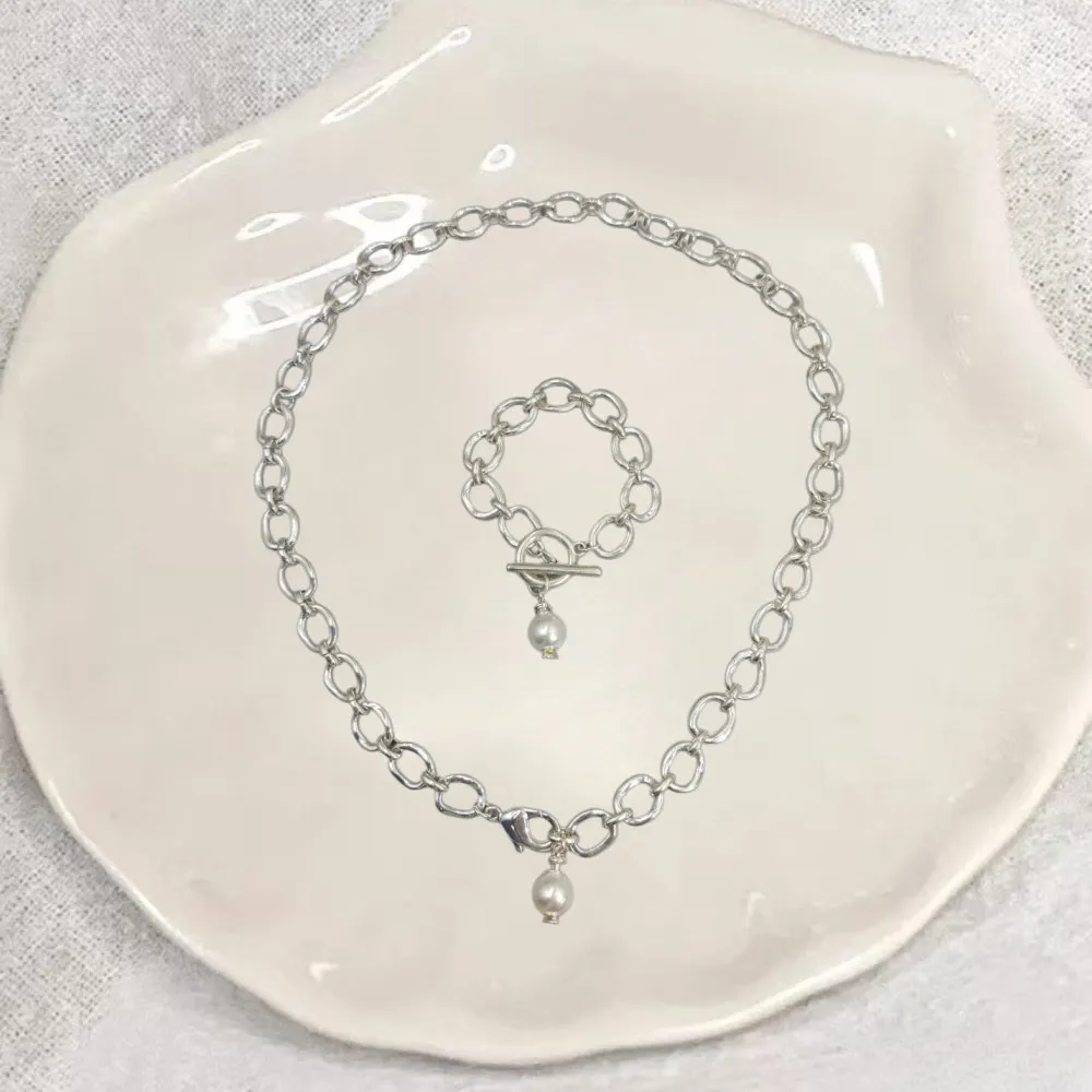 2026 Spain Minimalist OL Style Gold Silver Geometric Chain Pearl Buckle Bracelet Necklace Jewelry Two Piece Set Creative Gift