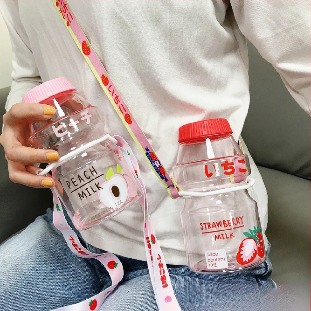 Botella de Agua de Plástico Kawaii con Correa para el Hombro, Botella para Beber de 480 ml, Botella de Leche Yakult, Linda Botella de Leche para Niños/Niñas/Adultos