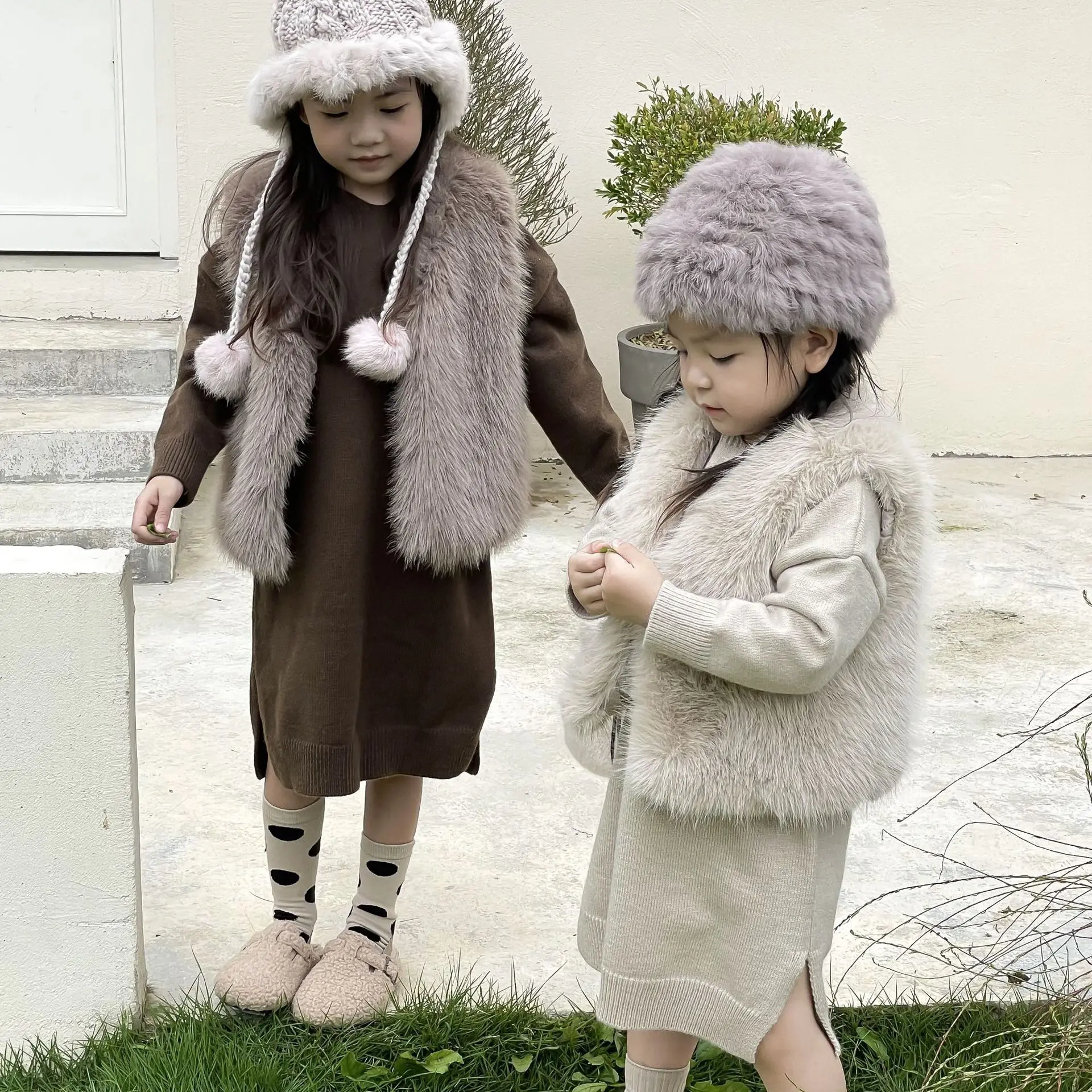 Gilet per bambini 2023 inverno nuova edizione coreana i bambini indossano la canotta in peluche di colore solido per bambini Kamp Baby peluche in