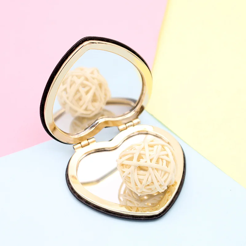 Foldable Makeup Mirror Mini Heart Makeup Vanity Mirror Portable Hand Mirrors Double-sided Compact Mirror Pocket Cosmetic Mirror