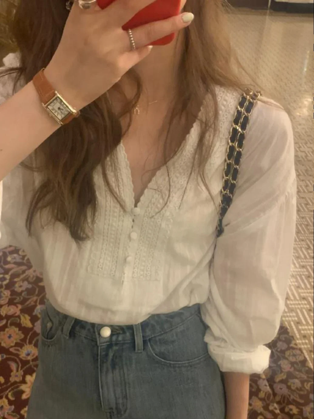 2025 French Sle Loose V-Ausschnitt Spitze Bottoming Shirt Damen Herbst Western Sle Small Shirt Schlank aussehend