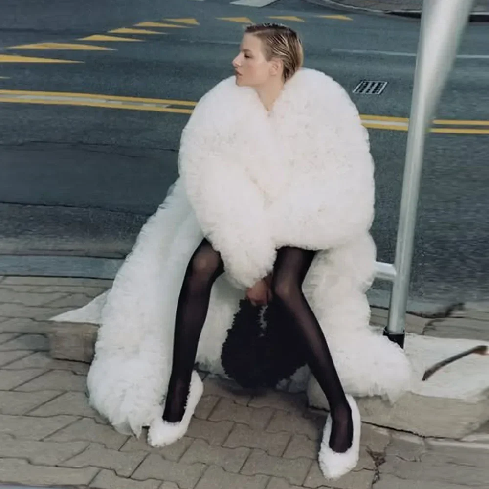 Flauschiger Tüllmantel mit Lotusblatt-Rüschen für Damen, lange Jacke für Fotoshootings, Damen-Oberbekleidung, individuelle Farbe