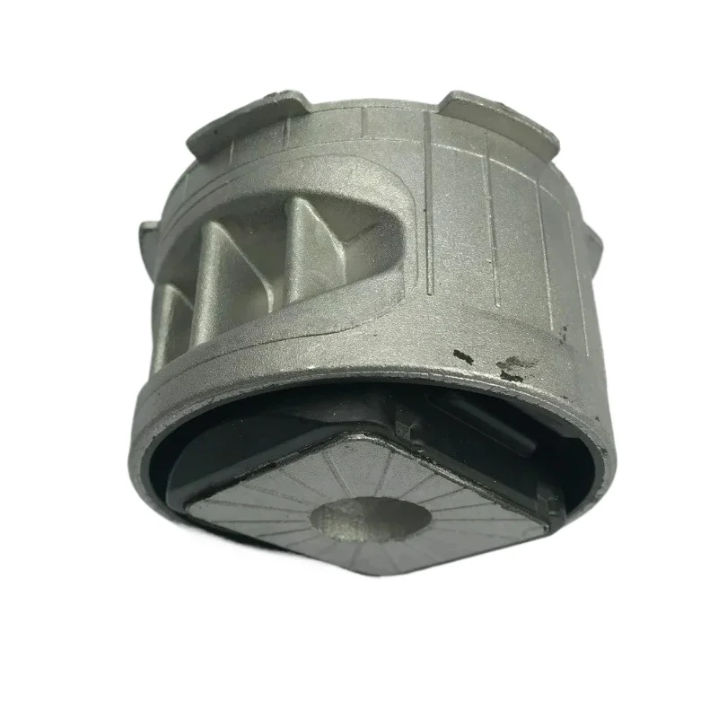 7L0499035A Suspension Cross Member Subframe Insulator Rubber Bushing Replacement Parts Fit For Audi Q7 VW Touareg Axle Support