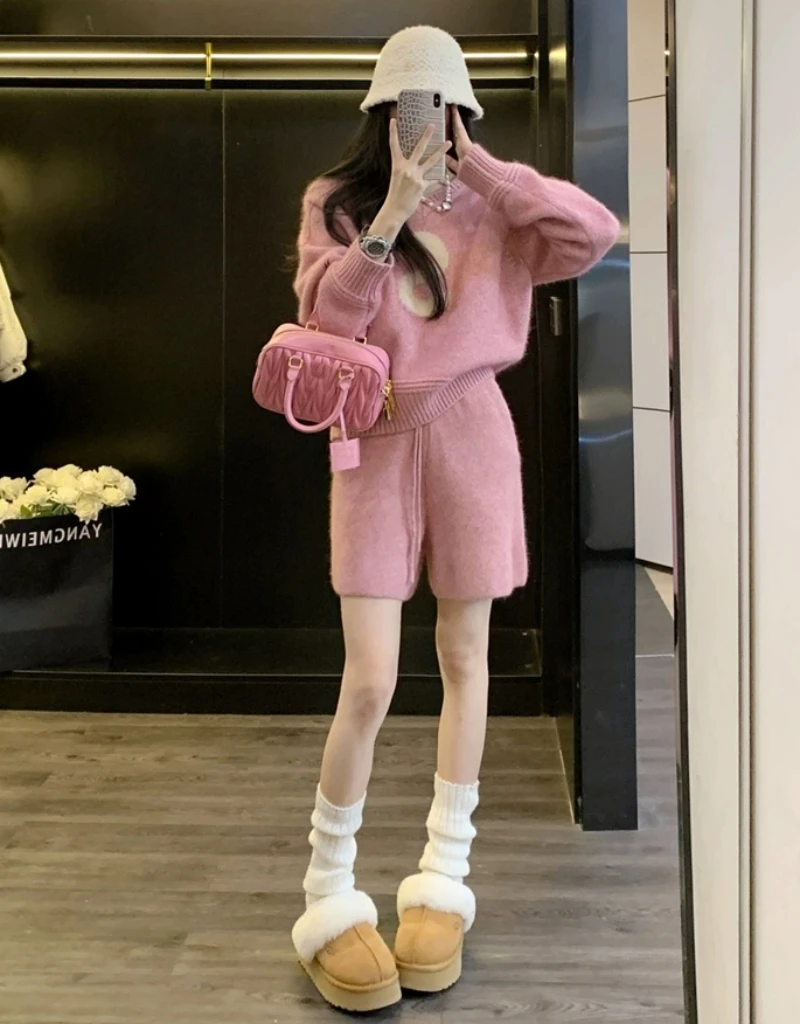 

2024 Spring Autumn New Fashion Knitted Sweater And Shorts Internet Celebrity Academy Style 2 Pieces Set for Women Knitwear X918