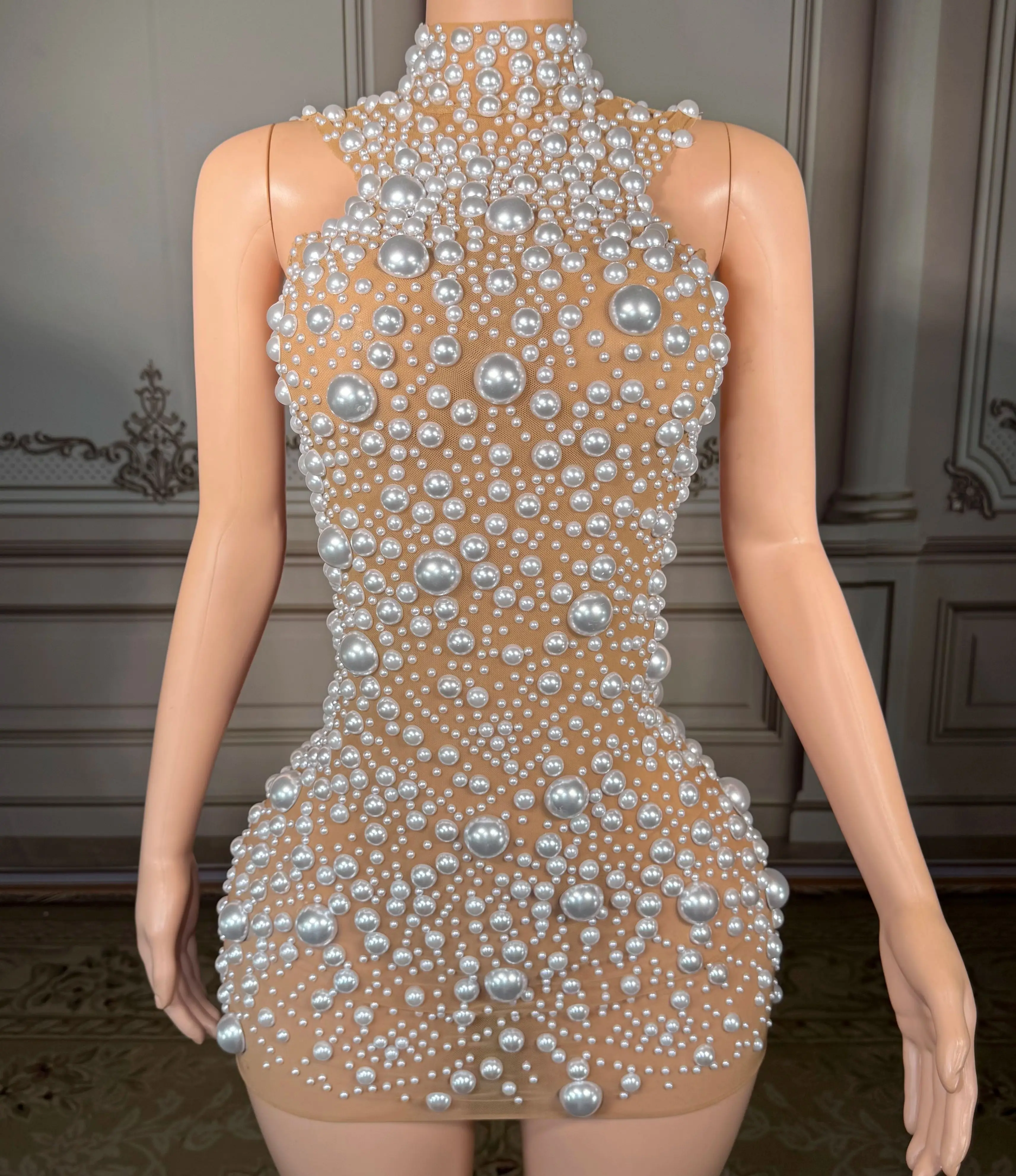 ZD エレガントなOラインサテンイブニングドレス、ヌードメッシュトリムとパール付きピュアホワイト、レッドカーペットパーティーファッション衣装に