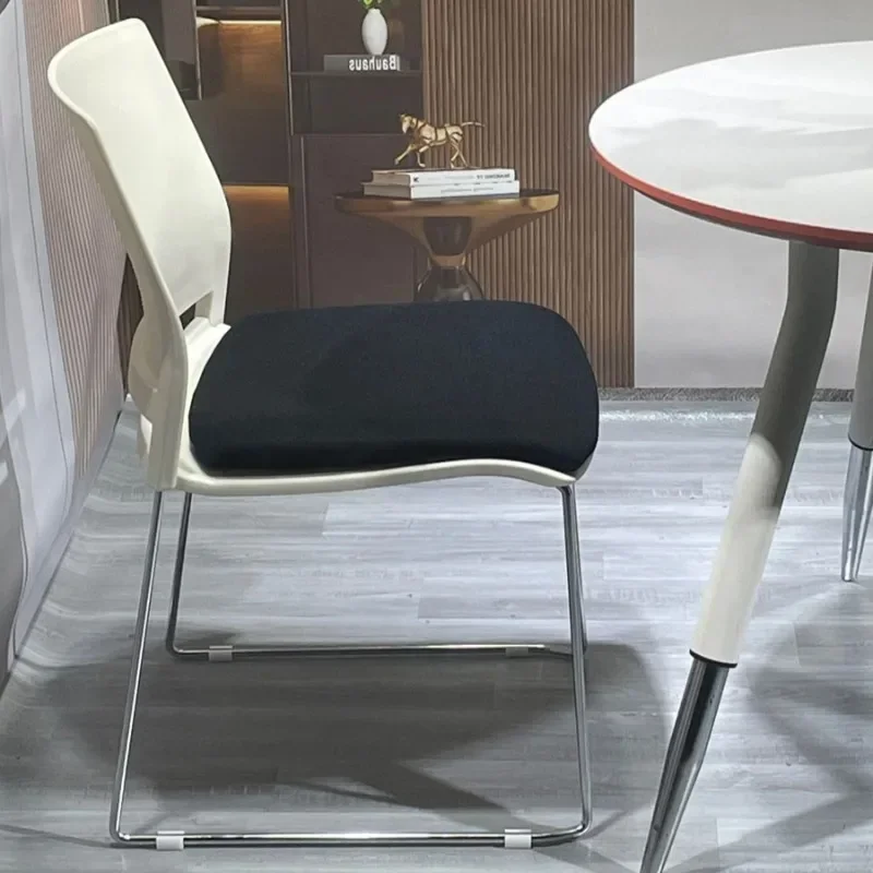 Sedia da ufficio moderna nordica Lounge Vanity Sedia da conferenza bianca per esterni Spogliatoio Chaise De Bureaux ergonomica Decorazione della casa