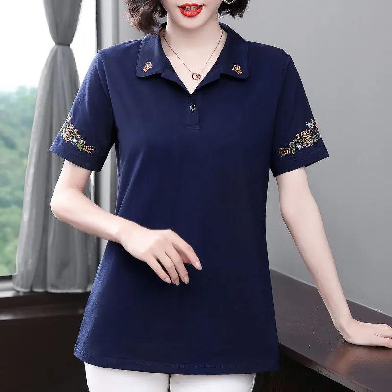 

2024 Summer Women's Leisure Fashion Elegant Commuter Lapel Loose Embroidered Button Spliced Western Mom Short Sleeve T-shirt Top