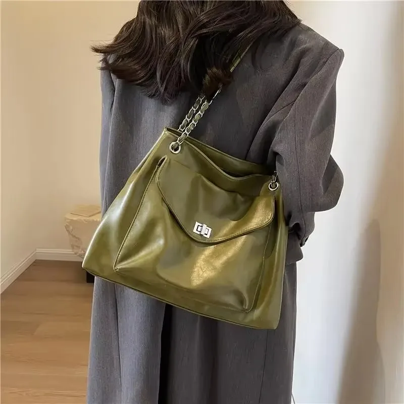 2023 New High Capacity Simple One Shoulder Bag for Women\'s Mori Cute Leisure Commuter Tote Bag, Small Fashion Underarm Bag