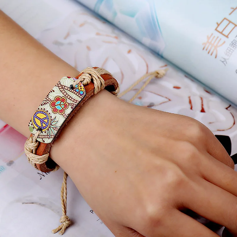 Pulsera de cuero con estampado de flores para mujer, brazalete ajustable, estilo Hippie, Retro, hecho a mano, 2024