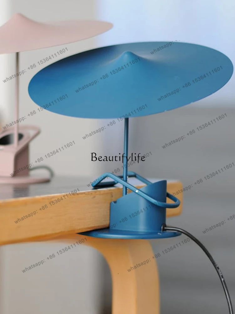 X4  Modern art can be clipped and hung in the study bedside luminous objects