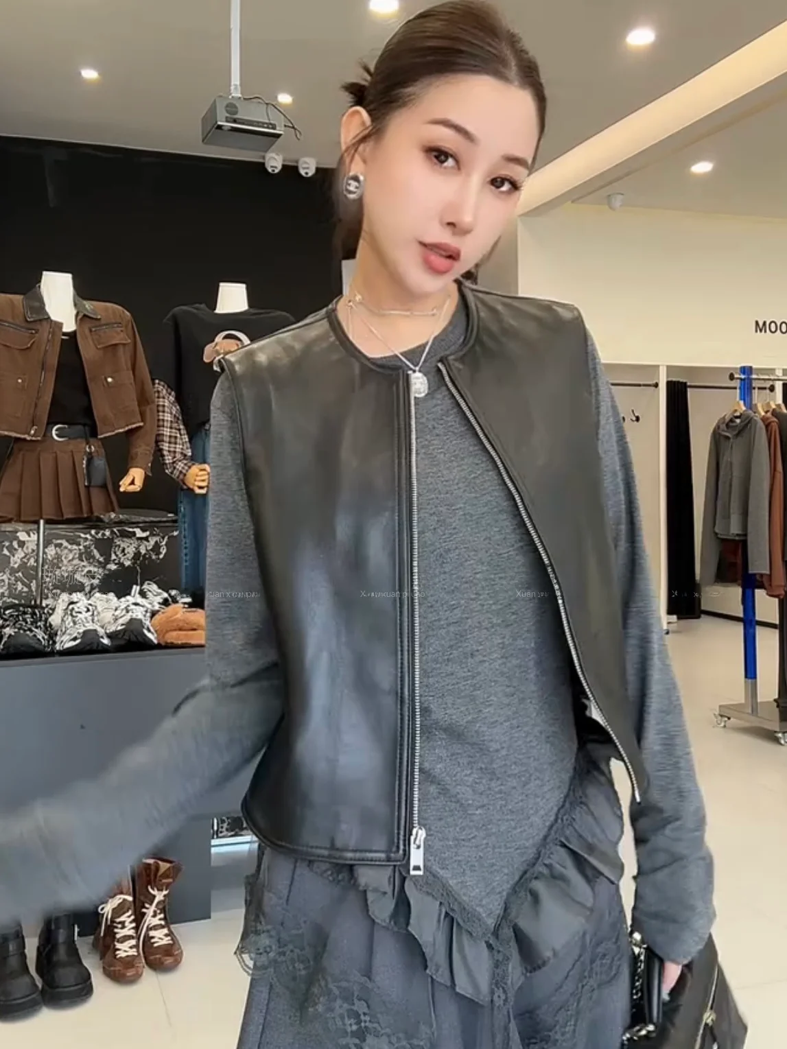 

2025 New Women's Genuine Leather eepskin Vest Casual Svel Jaet Zipper ort Length Commute Sle Faion Outerwear