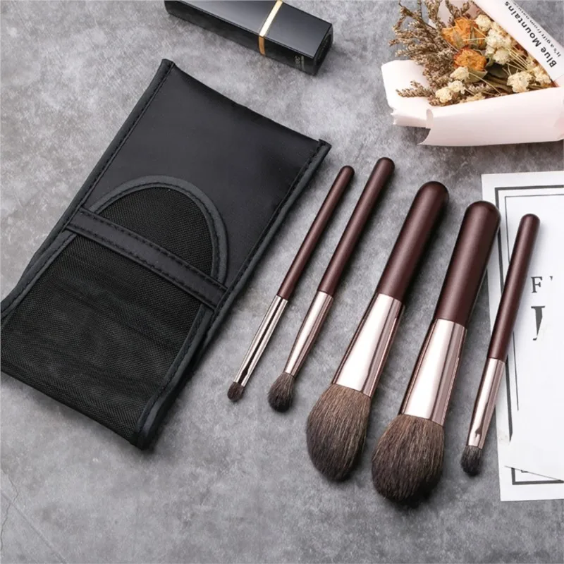 Travel Makeup Brushes Mini Beauty Tools 5pcs Wool Portable Holiday Trip Touchup Brochas Contour Eyeshadow Travel Makeup Brushes