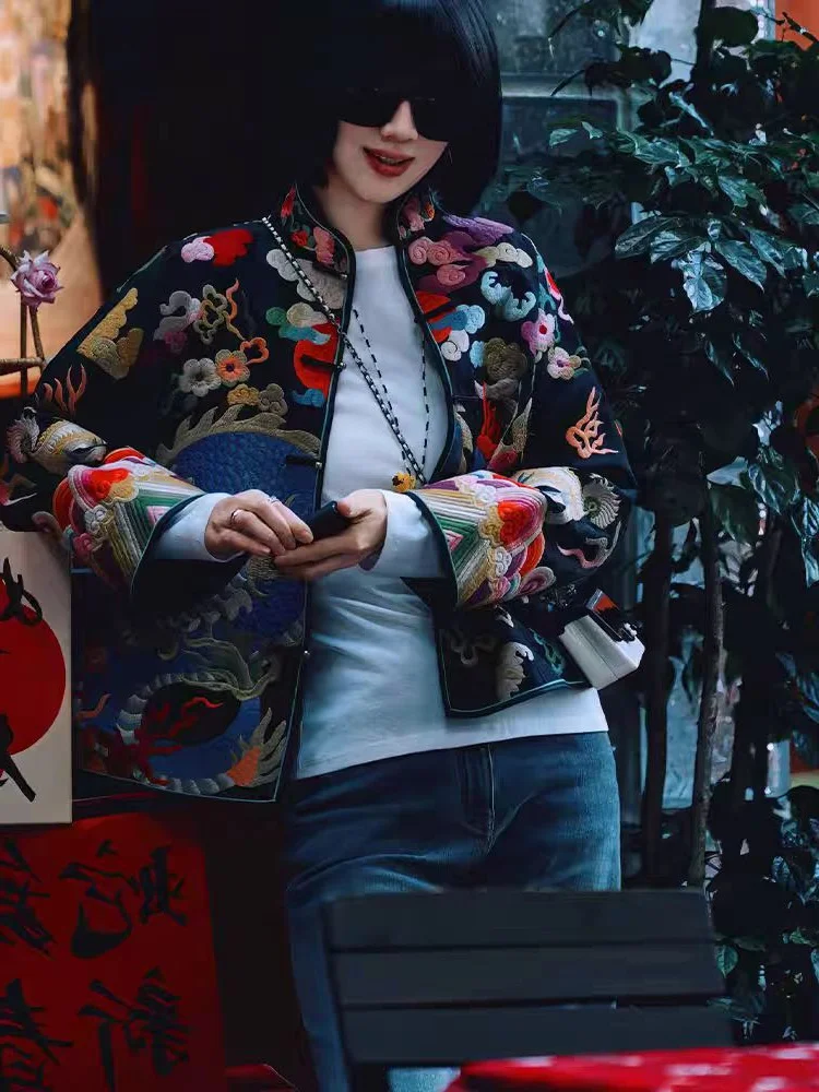 Young Style Embroidered Jacket Chinese New Version Women's Top Loose Fit Short Outerwear Button Closure Regular Length
