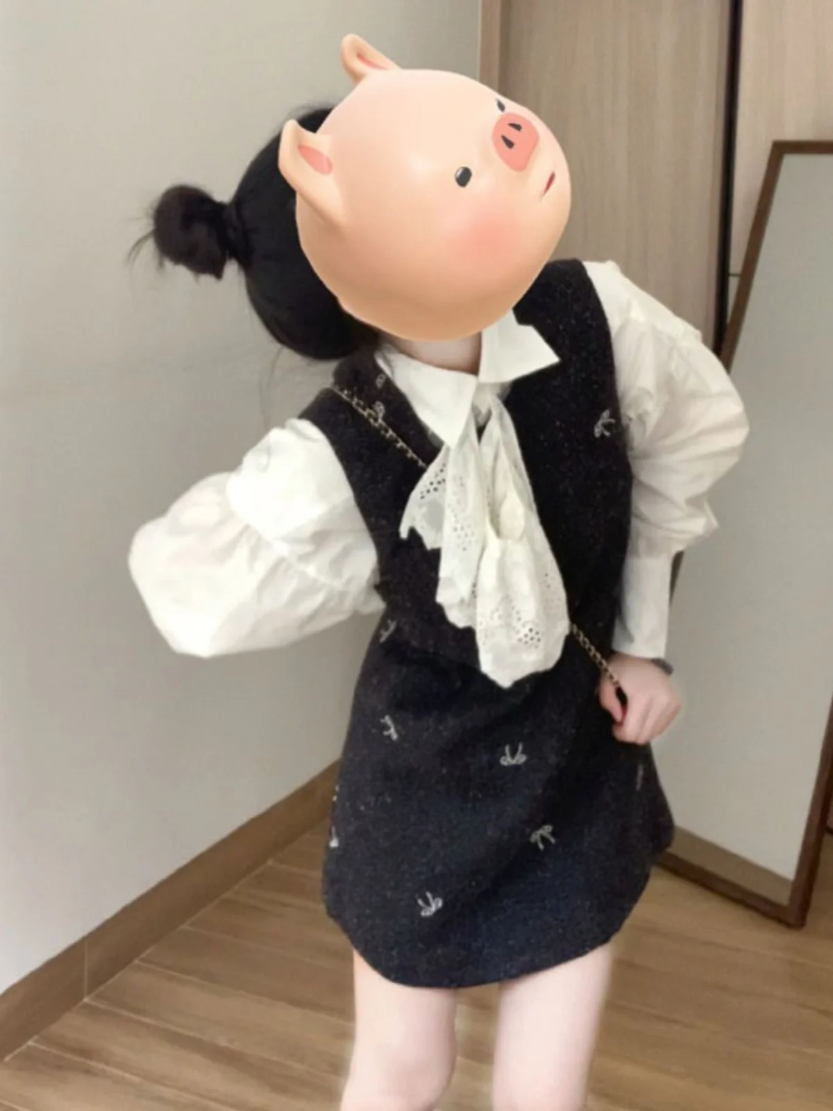 

Модный комплект из двух предметов: рубашка-жилет и короткая юбка, весенняя одежда, удобный хлопковый комплект с длинным рукавом и круглым вырезом, стильный дизайн.