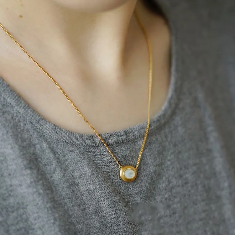 

Японская романтическая «Белая фасоль», белая фритилария с золотым покрытием, элегантное ретро ожерелье, простое и стильное для поездок