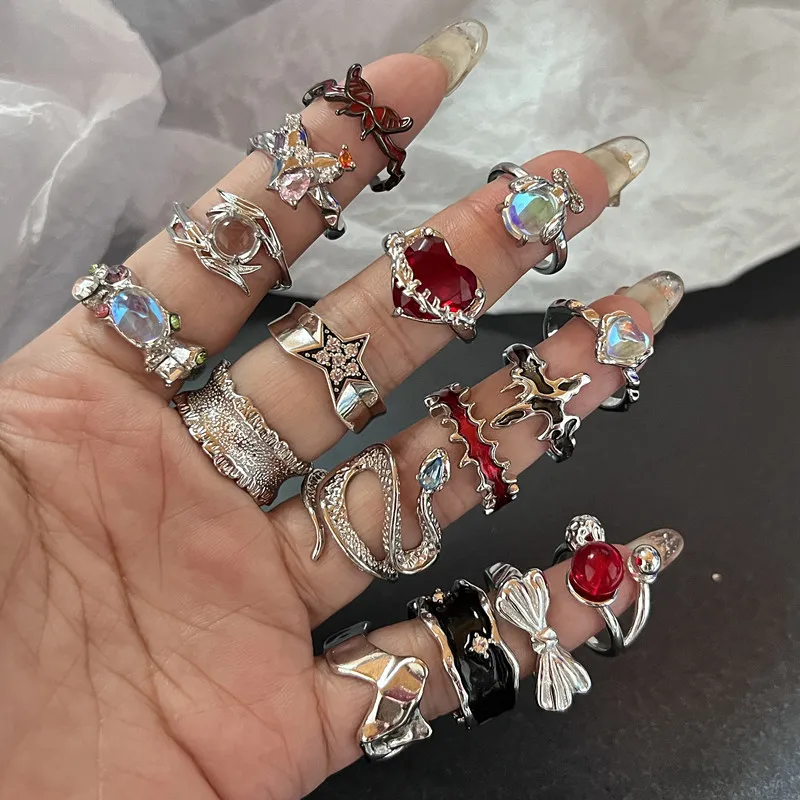 Irregular Red Crystal Glass Heart Aesthetic Rings For Women Y2K Gothic Animal Spider Ring Creative Grunge Jewelry Accessories