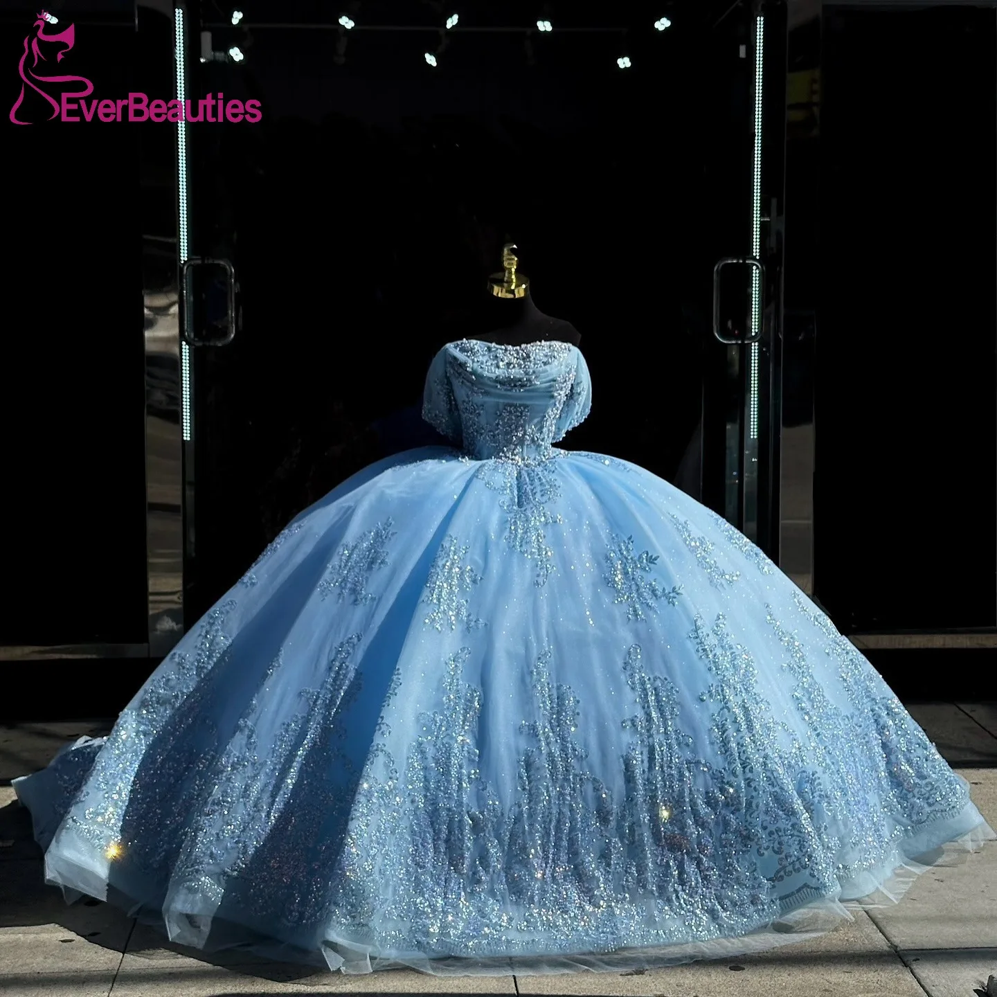 

Ball Gown Quinceanera Dress Off Shoulder Party Dresses Tulle Lace Evening Dress for Women Sweetheart Vestidos De 15 Quinceañera