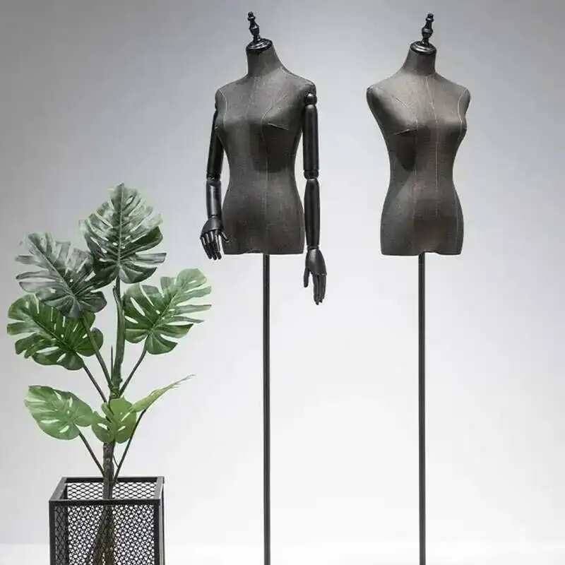 فستان الزفاف نموذج الدعائم الأسود نصف طول العارضات الإناث ضوء عارضة أزياء فاخرة لمتجر الملابس النسائية عرض موقف F #4