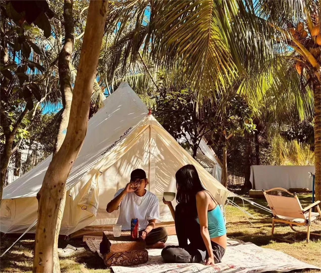 

Factory Direct Outdoor Camping Tent Large Size Windproof One Bedroom Thickened Design for Comfortable Camping Experience