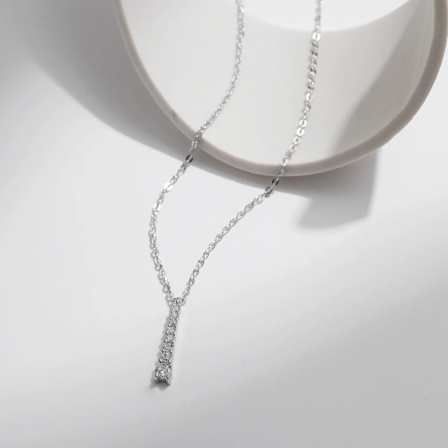 MODIAN Minimalist D Color Moissanite Necklace Prong Setting Lab Diamond For Women 925 Sterling Silver Pendant Necklace Jewelry