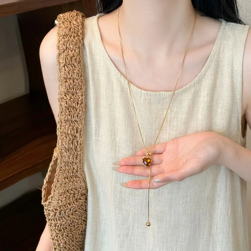 colar-longo-com-pingente-em-forma-de-coracao-marrom-elegante-e-luxuoso-minimalista-cadeia-fina-para-mulheres-novo-modelo-2026-acessorio-para-o-pescoco