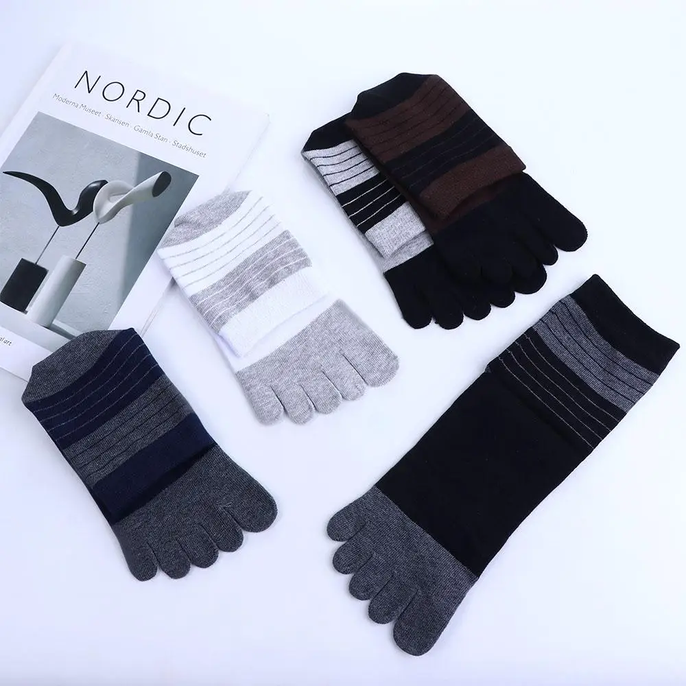 Sport Deodorant Mittelrohr Einfache Baumwolle Casual Socken Mit Zehen Streifen Strumpfwaren Mann Socken Fünf Finger Socken
