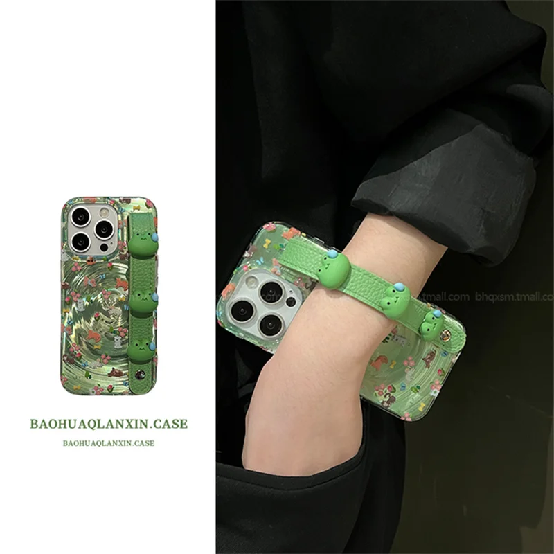 

Spring Swirl Flower Kitten Puppy Frog Wristband for Apple 16promax Phone Case iPhone 15pro Niche 13promax Small Fresh 16pro