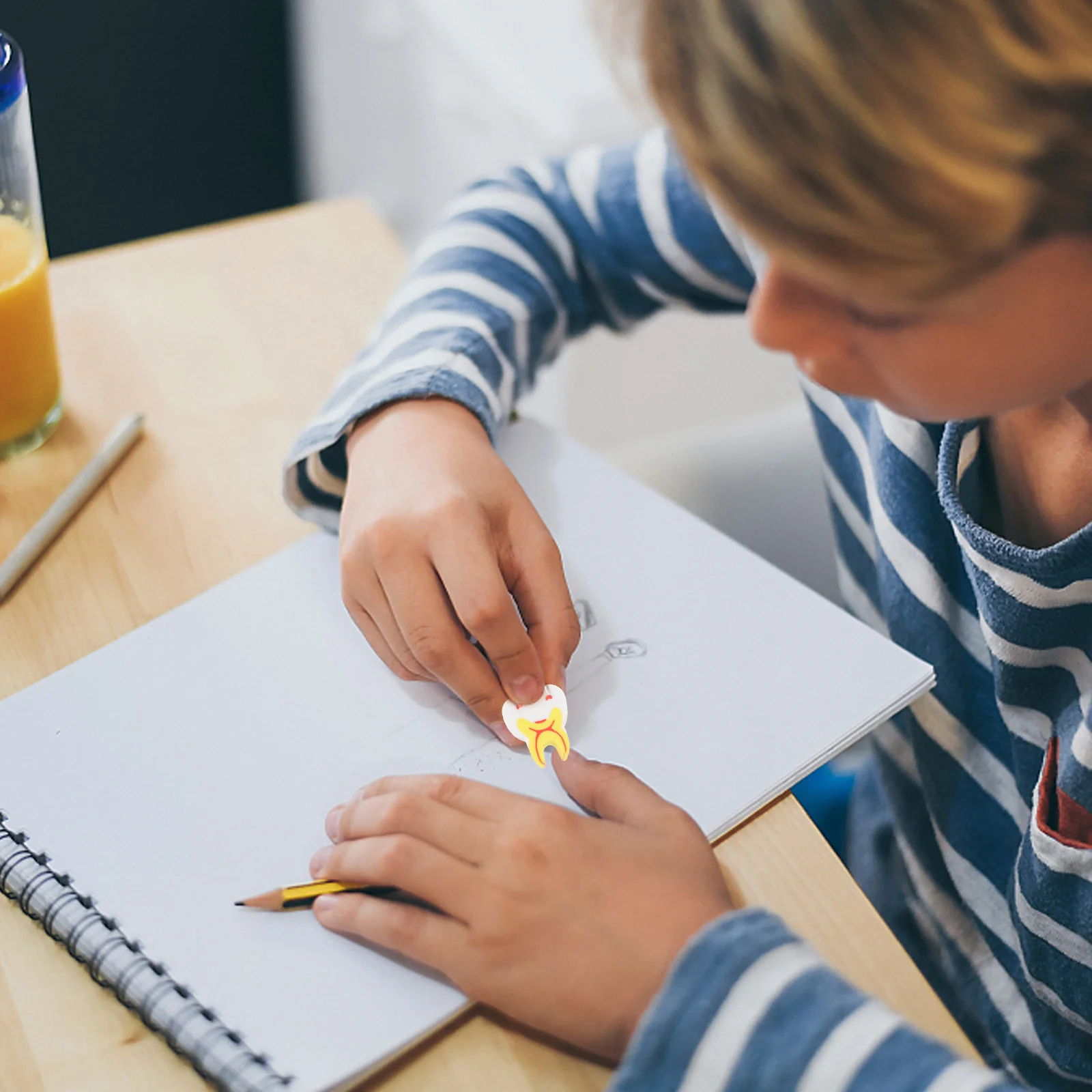 

50Pcs Tooth Shaped Erasers Lovely Cartoon Design Kids Stationery Creative Funny Dental Gift for Children School Supplies