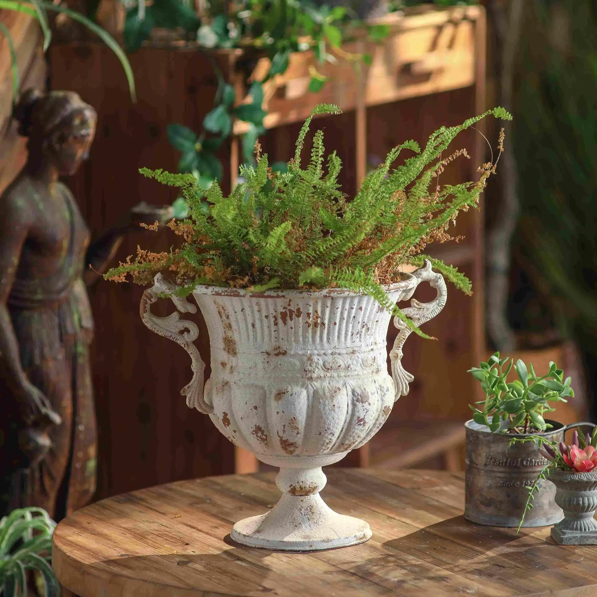 Retro and old flower pots, white dried flower decorative vases, cross-border wholesale small ornaments for studios and hotels