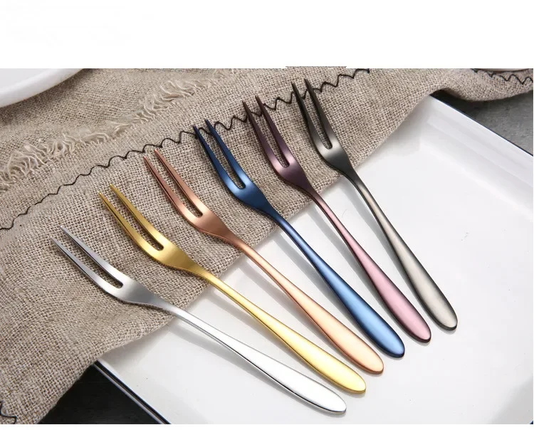

2PCS Stainless Steel Rainbow Dinner Dessert Fruit Fork Party Barbecue Steak Fork Four Tines Table Fork Cutlery Tool PN 005