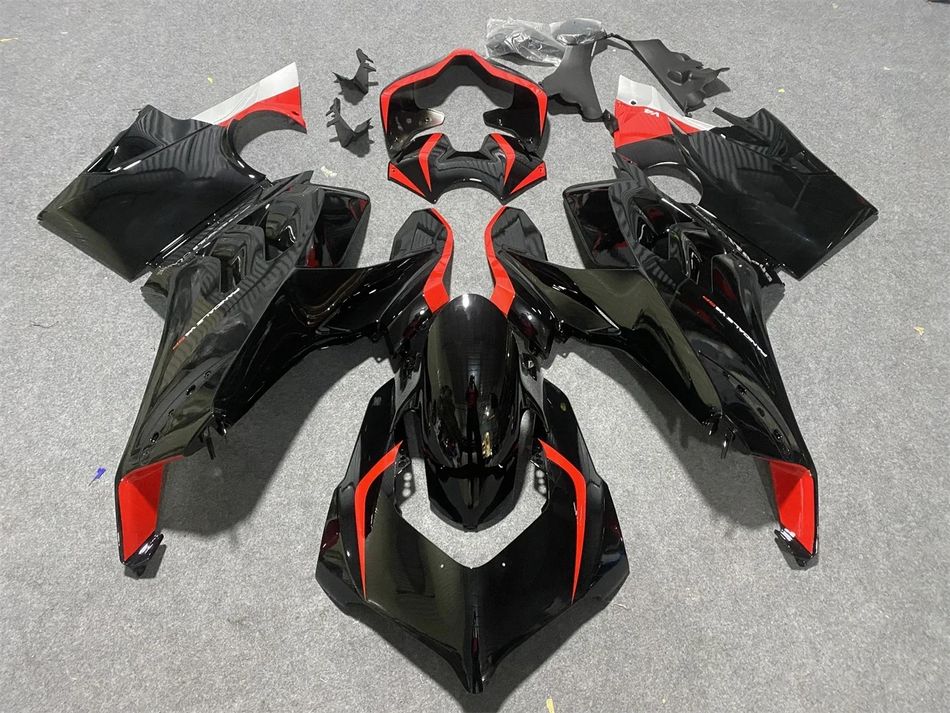 

New Fairings Whole Vehicle Body Kit Complete External Member Cowling For Panigale V4 V4S V4SL V4SP V4R 2020 2021 2022 Glossy bla
