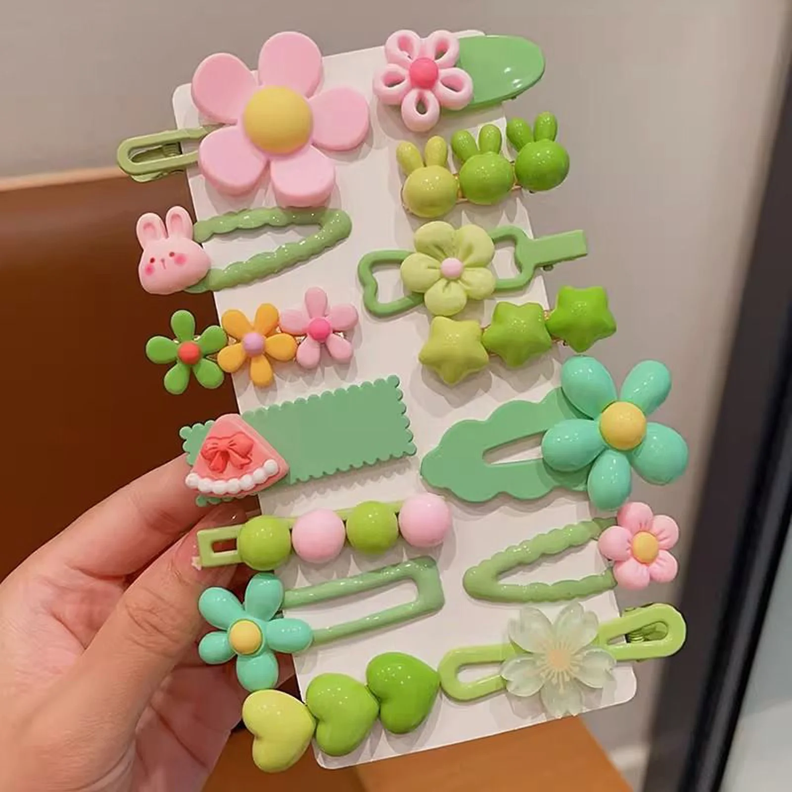 #63 Cheapest Trendy Hair Clips Deals You Can Get