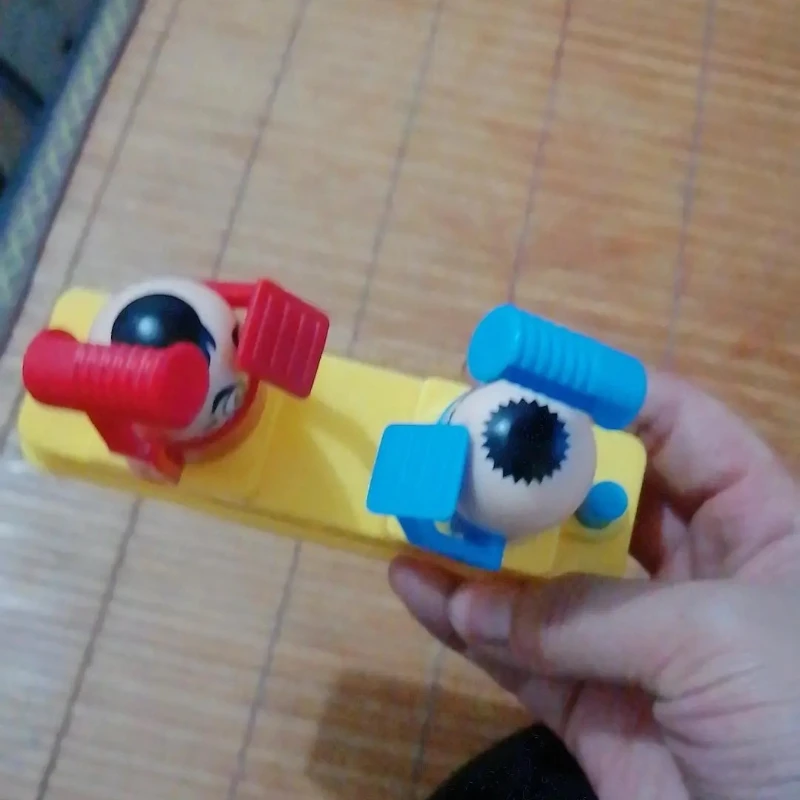 

Игра Peekaboo Hammer, веселый случайный режим, способствует социальному взаимодействия, идеально подходит для групповых занятий в классе и семейной игре в ночное время