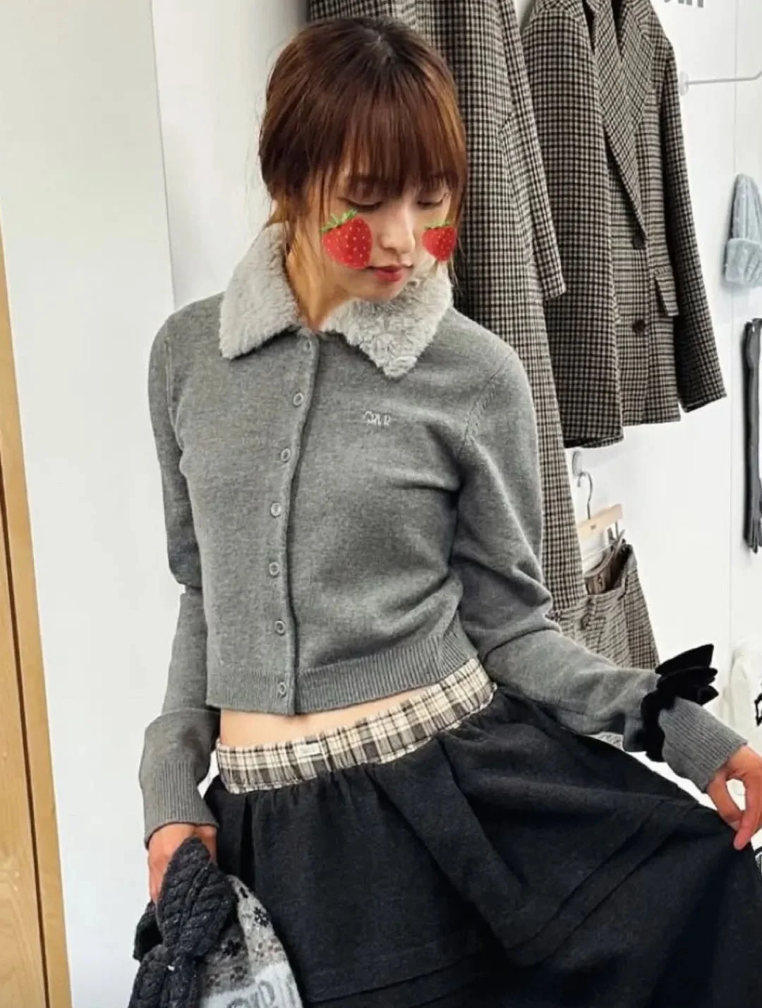 

Spring 2026 Short Knitted Sweater Plush Collar Single Button Open Cardigan Women's Warm Winter Fashion Casual Knitwear