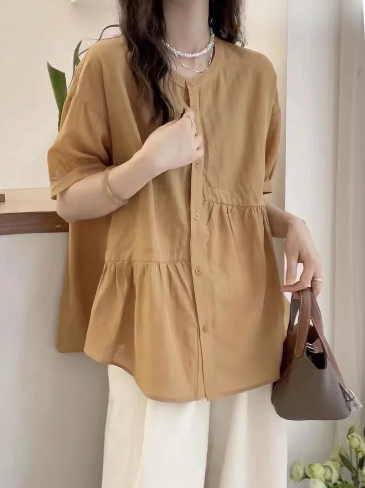 

Женская летняя блузка свободного кроя с круглым вырезом, больших размеров, с эффектом похудения, на одной пуговице, с асимметричными складками, в корейском стиле, повседневная одежда