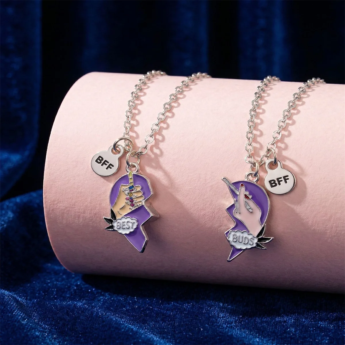 2 Stück, niedliche und einzigartige Herzförmige Magnetkette, süßer Anhänger, Schlüsselbein-Kette, Accessoire, Geschenk für Freunde, Familie, Paare. – Detail 4