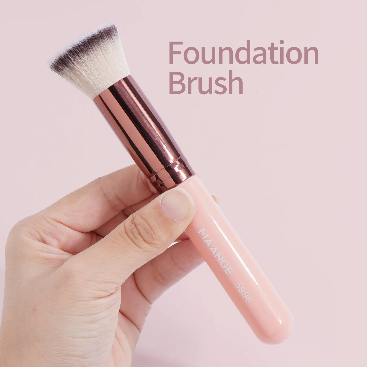 MAANGE 1PCS Pennelli per trucco Flat Top Kabuki Fondotinta Pennello per trucco per crema liquida Contorno in polvere Miscelazione Strumento di bellezza cosmetica