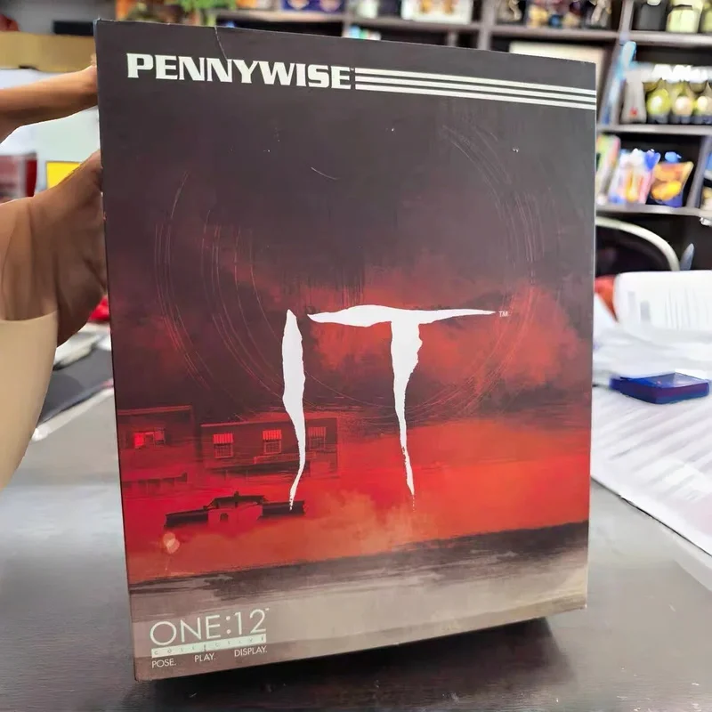 Mezco Ant Clown Returns Pennywise Action Figure Collectible Ornament Holiday Toy Gift